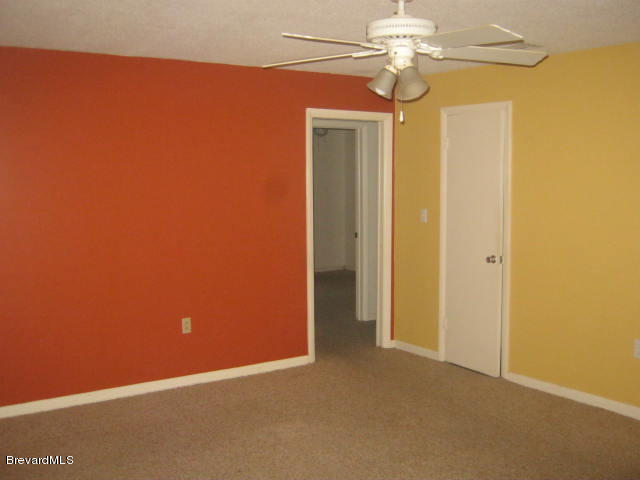1485 Holiday Boulevard Merritt Island, FL 32952 - Photo 9 of 12 Living Area