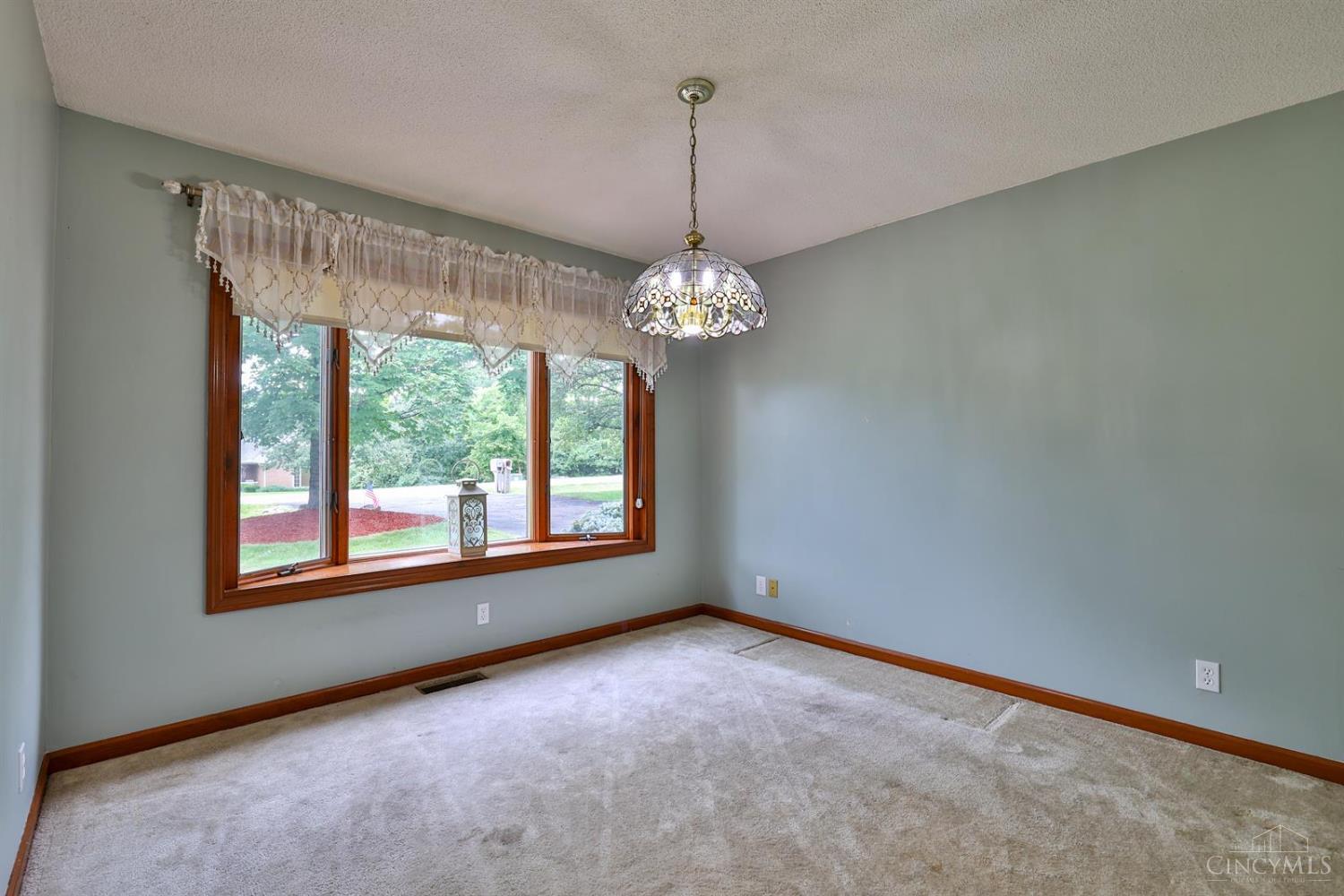 718 Greentree Road Lawrenceburg, IN 47025 - Photo 14 of 46