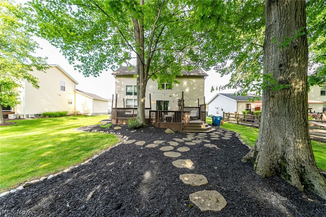 5562 Ridgeview Boulevard North Ridgeville, OH 44039 - Photo 38 of 44