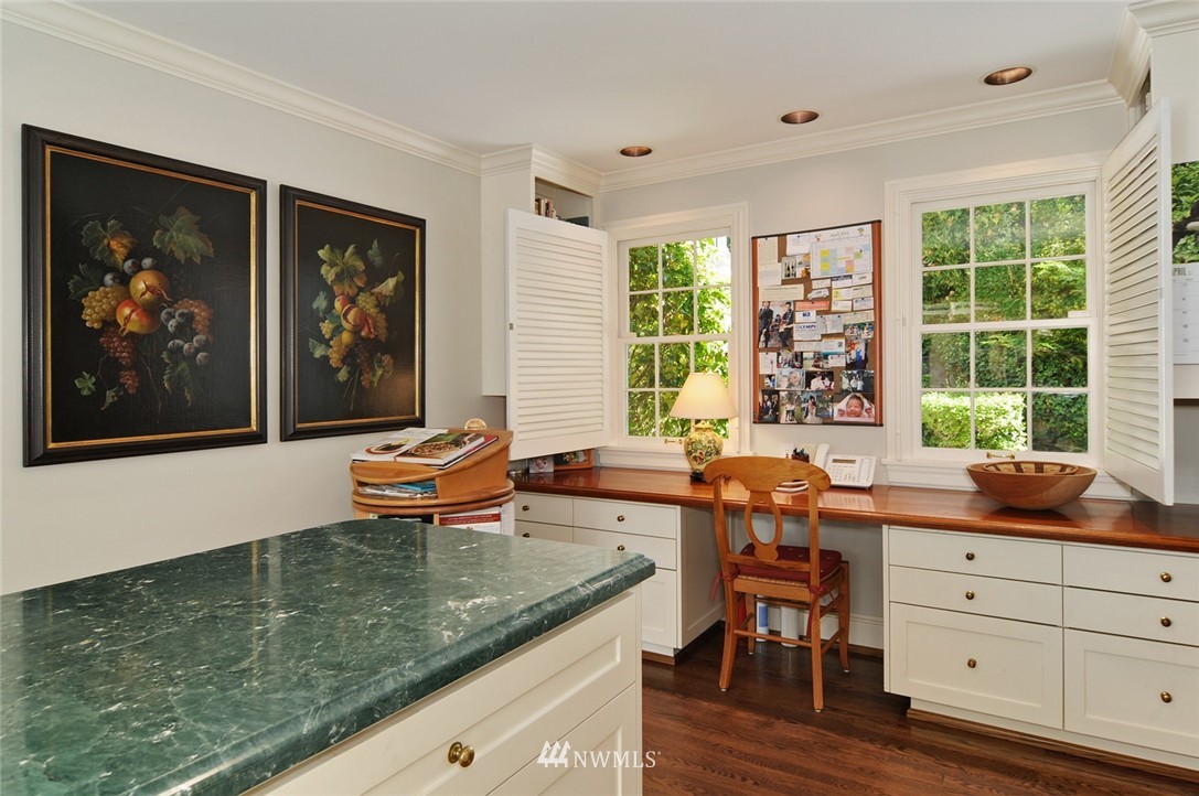 21 Cherry Loop Northwest Shoreline, WA 98177 - Photo 9 of 25 a kitchen with a window and chairs