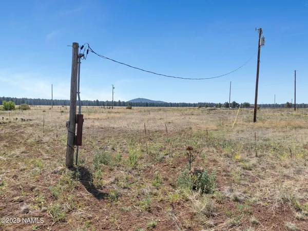 a view of a room with lots of water
