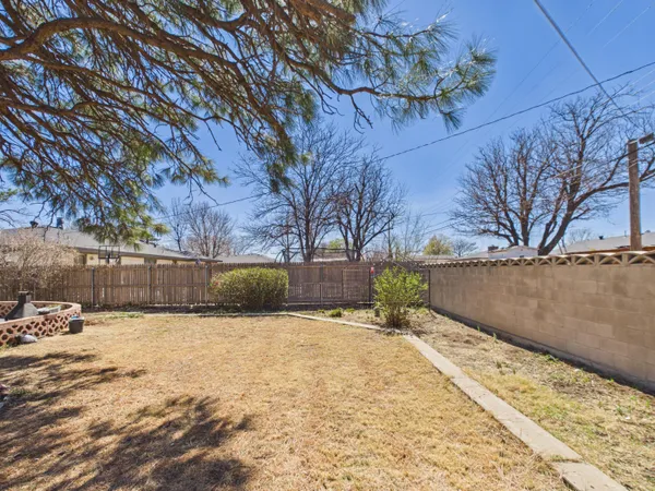 $215,000 | 1813 North Fir Street, Pampa, TX 79065