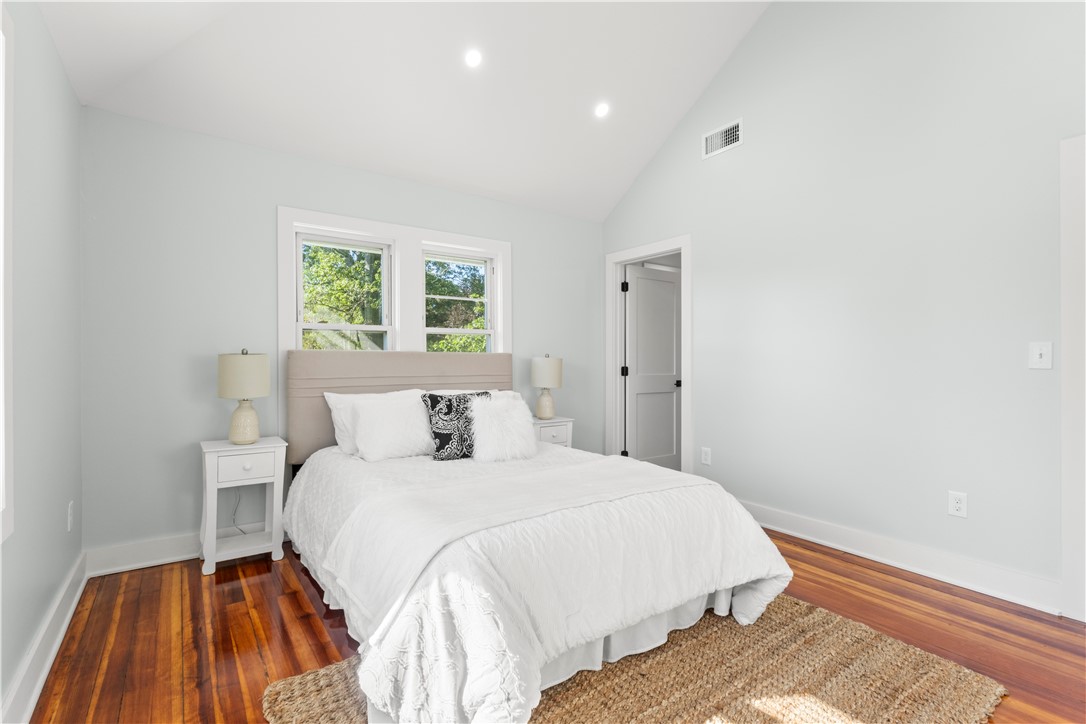 28 Manchester Street Warwick, RI 02888 - Photo 12 of 36