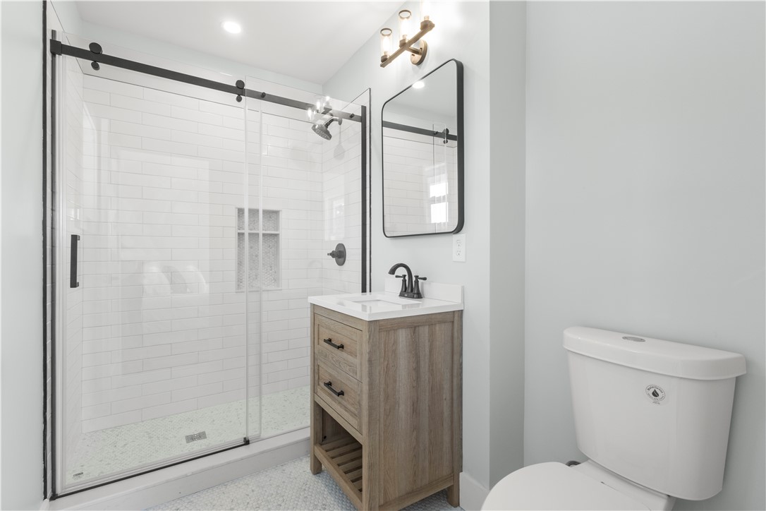 28 Manchester Street Warwick, RI 02888 - Photo 14 of 36