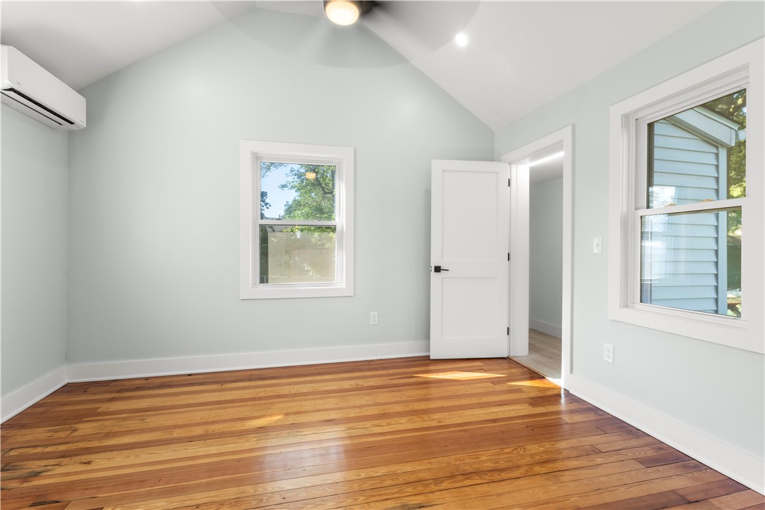 28 Manchester Street Warwick, RI 02888 - Photo 16 of 36