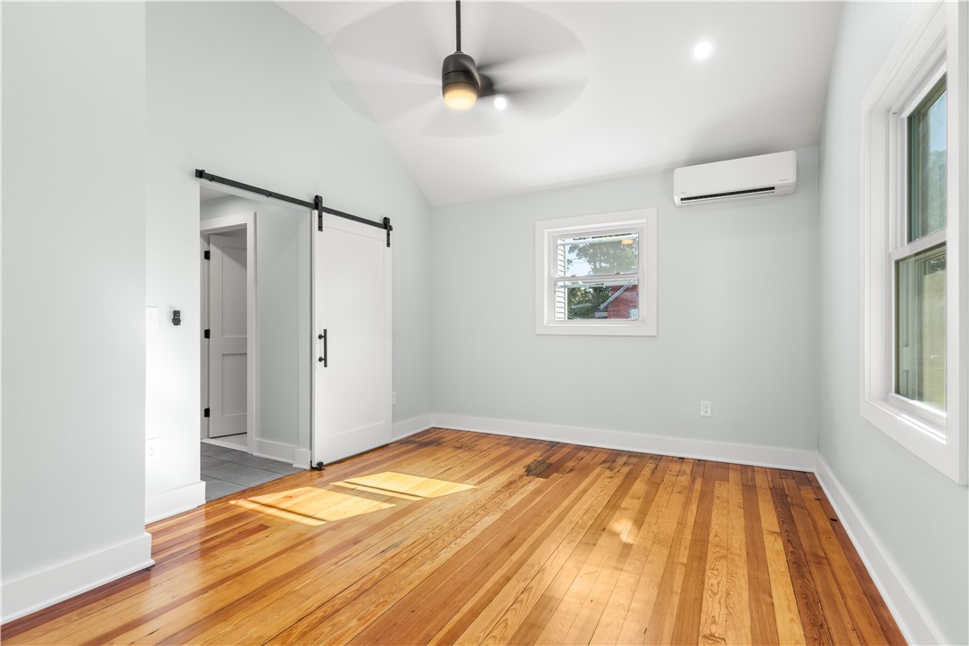 28 Manchester Street Warwick, RI 02888 - Photo 17 of 36