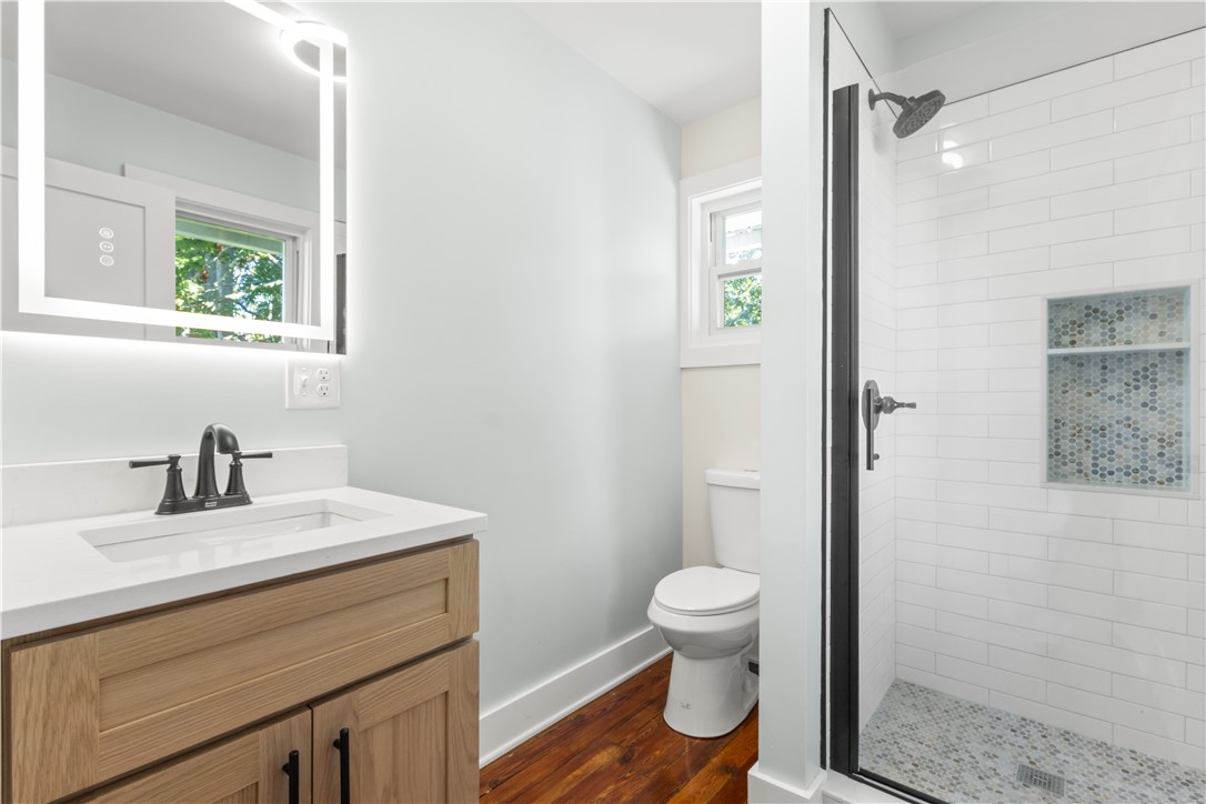 28 Manchester Street Warwick, RI 02888 - Photo 22 of 36