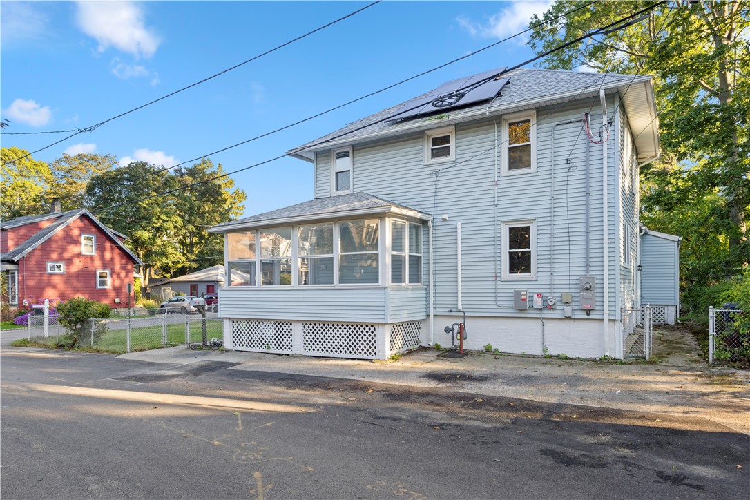 28 Manchester Street Warwick, RI 02888 - Photo 25 of 36