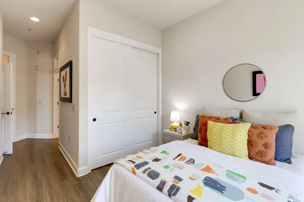 a view of building with a yard