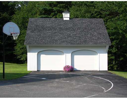 14 W Road Kents Hill, ME 04349 - Photo 20 of 25 Parking Lot/Garage. Detached garage