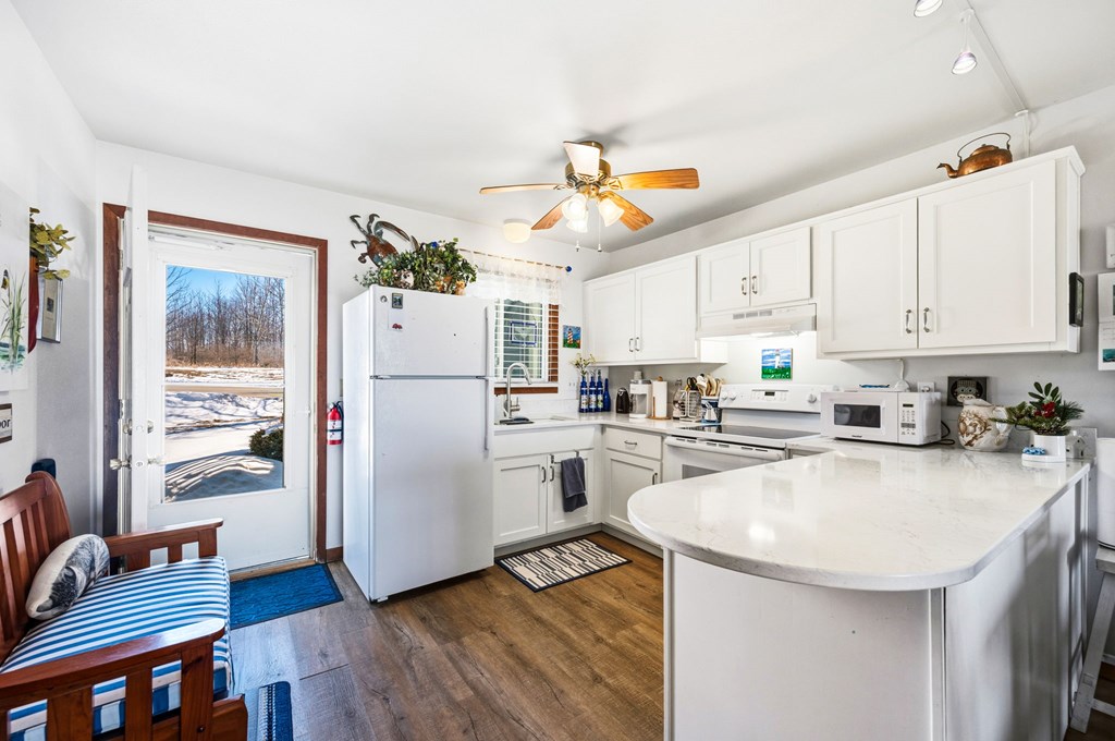 7569 Sunrise Ridge Lane, Unit E7 Egg Harbor, WI 54209 - Photo 5 of 20