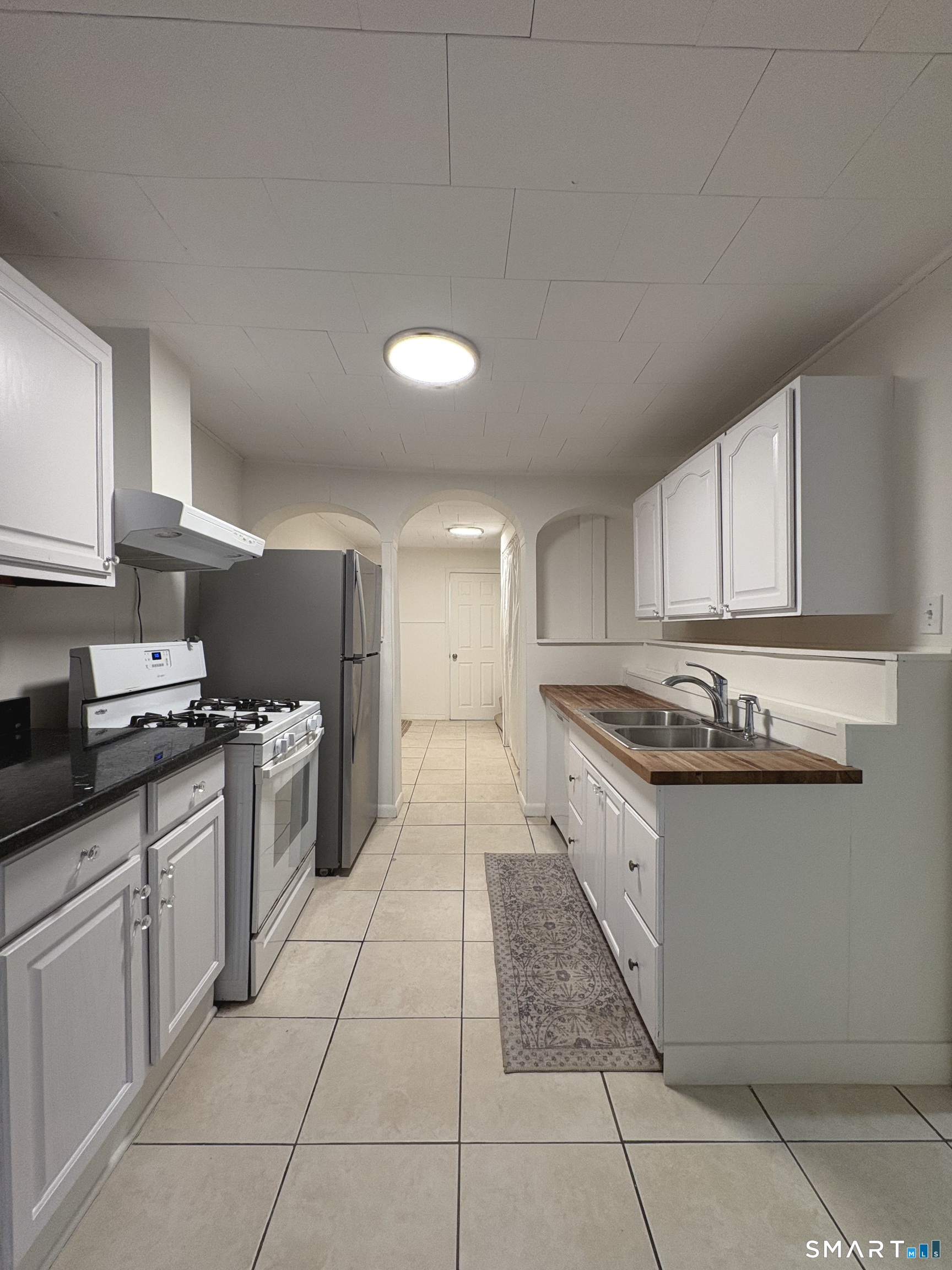 1787 Stratfield Road, Unit B Fairfield, CT 06825 - Photo 2 of 28