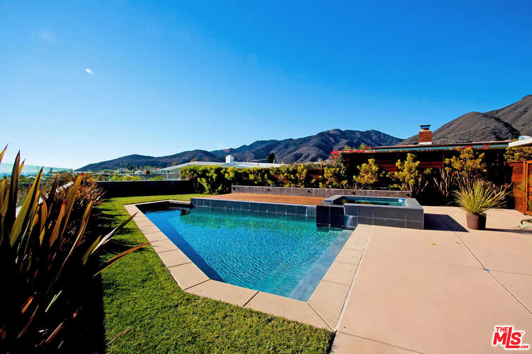 18131 Kingsport Drive, Malibu, CA 90265 Compass