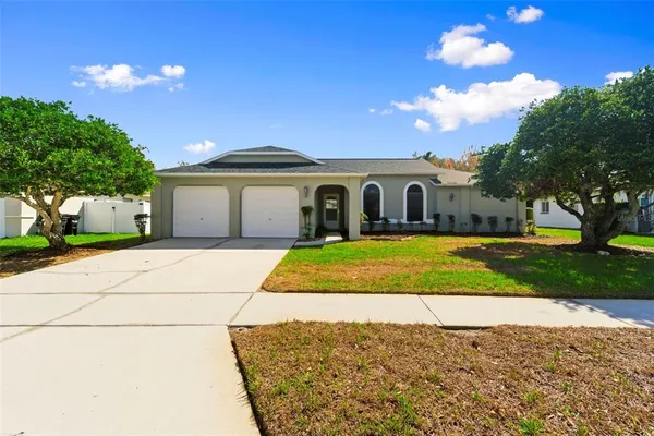 $2,100 | 9108 Tournament Drive, Hudson, FL 34667