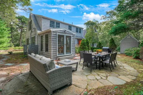 $1,595,000 | 26 Sea Glen Road, Oak Bluffs, MA 02557