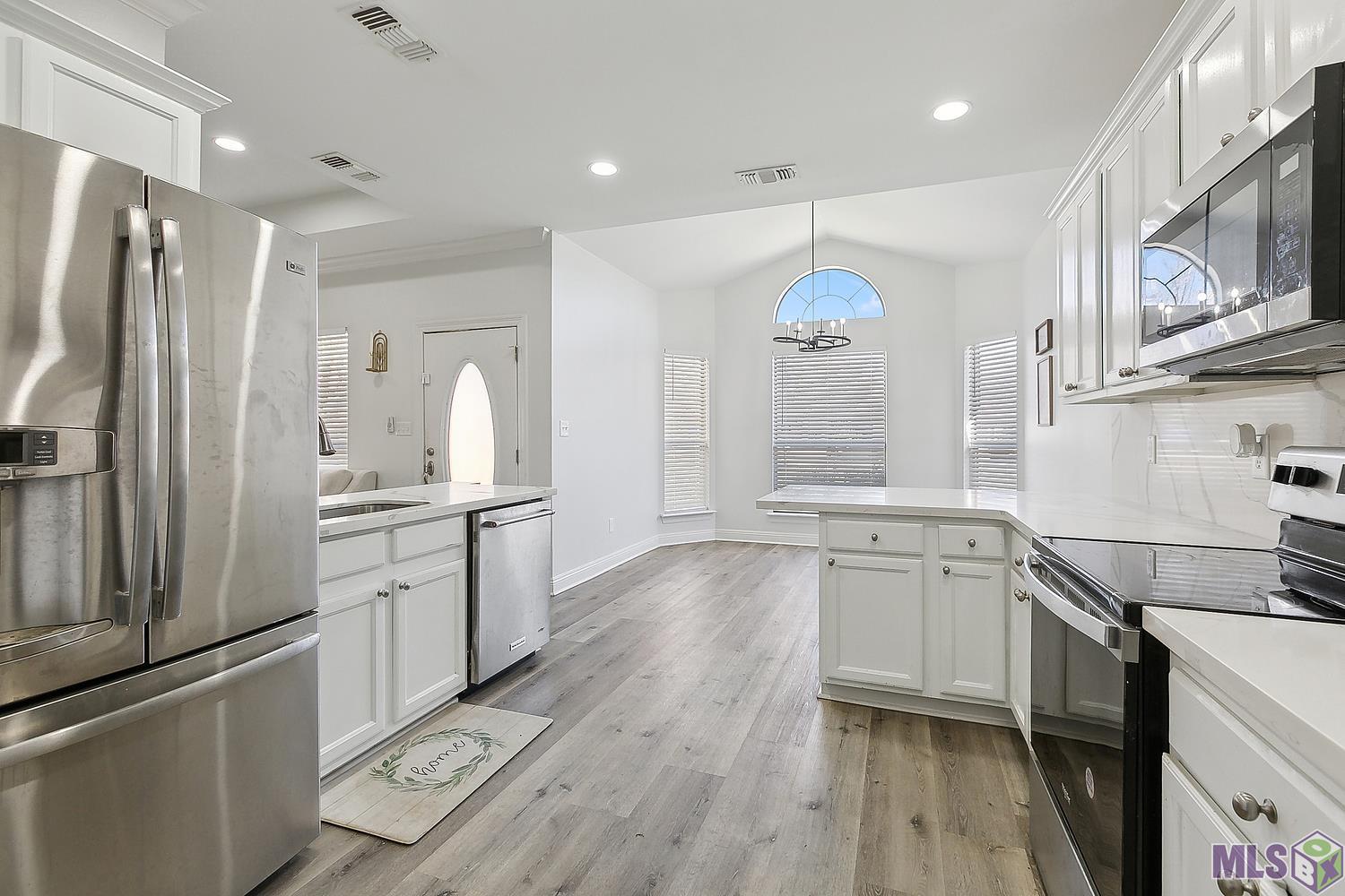 9288 Rue De Benoit Denham Springs, LA 70706 - Photo 8 of 14 Gallery Image 8