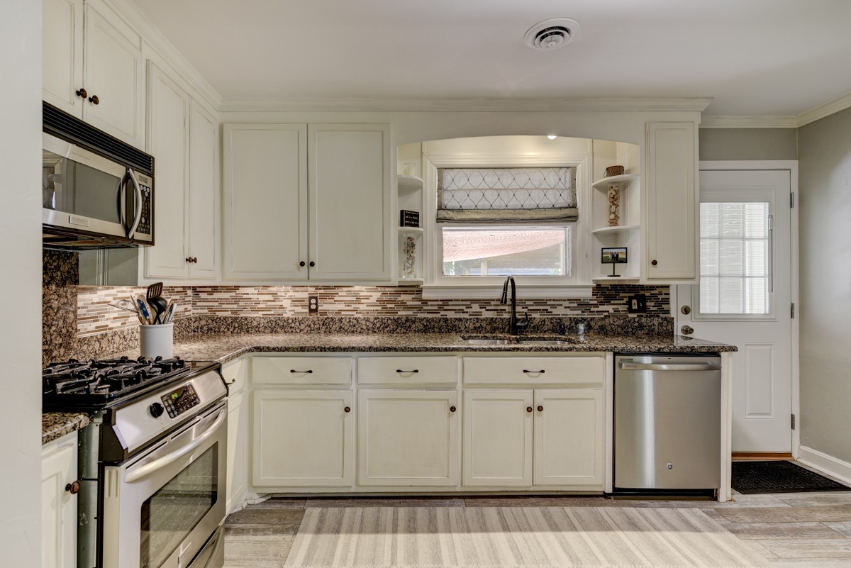 489 Hogan Road Nashville, TN 37220 - Photo 11 of 40 Gallery Image 11