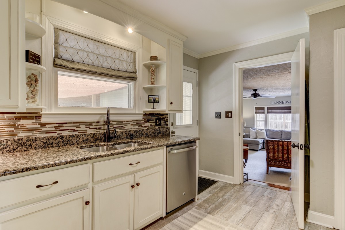 489 Hogan Road Nashville, TN 37220 - Photo 14 of 40 Gallery Image 14