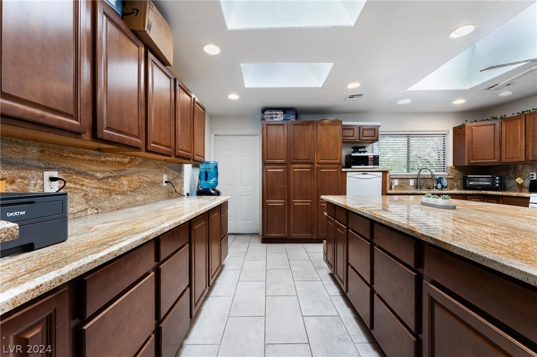 4516 McMillan Road Las Vegas, NV 89121 - Photo 13 of 39