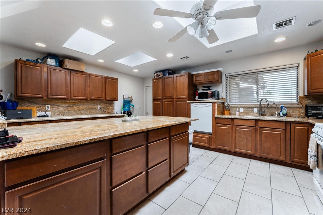 4516 McMillan Road Las Vegas, NV 89121 - Photo 14 of 39