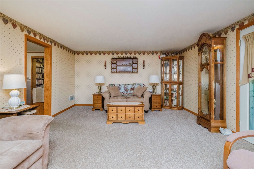 706 Gifford Road Westport, MA 02790 - Photo 17 of 38