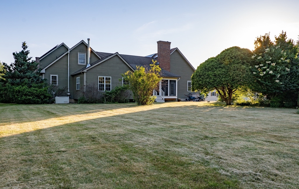 11 Fort Hill Road Easthampton, MA 01027 - Photo 5 of 32