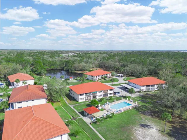 $165,000 | 2002 Granada Court, Unit 1, Lake Wales, FL 33898