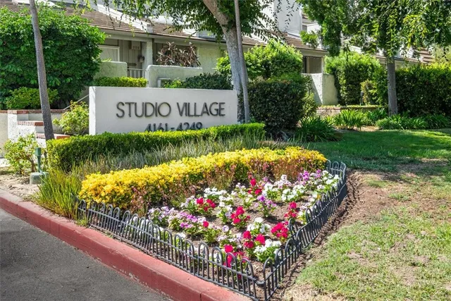 $969,000 | 4185 Colfax Avenue, Unit D, Studio City, CA 91604