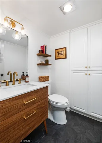 $969,000 | 4185 Colfax Avenue, Unit D, Studio City, CA 91604