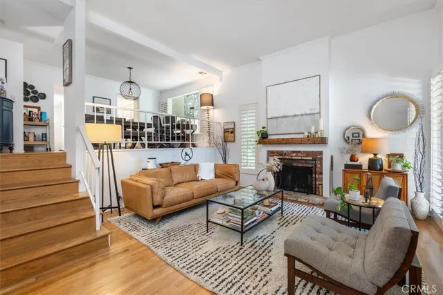 $969,000 | 4185 Colfax Avenue, Unit D, Studio City, CA 91604