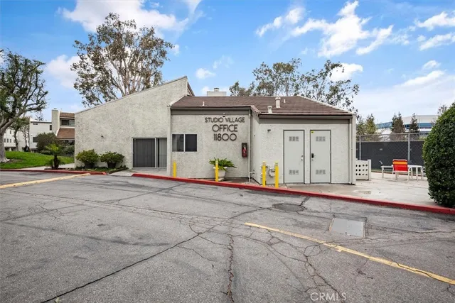 $969,000 | 4185 Colfax Avenue, Unit D, Studio City, CA 91604