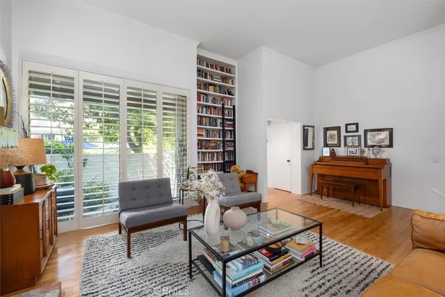 $969,000 | 4185 Colfax Avenue, Unit D, Studio City, CA 91604