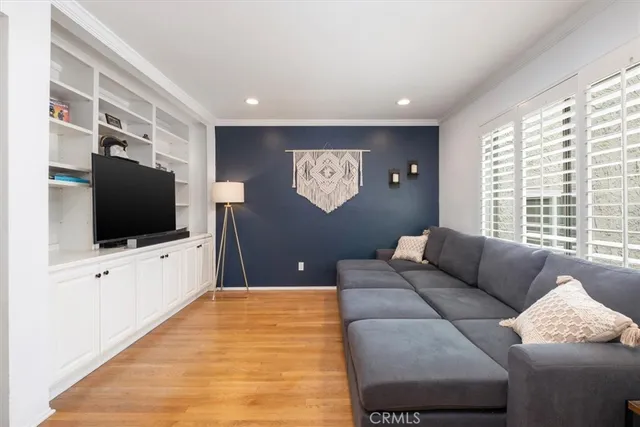 $969,000 | 4185 Colfax Avenue, Unit D, Studio City, CA 91604