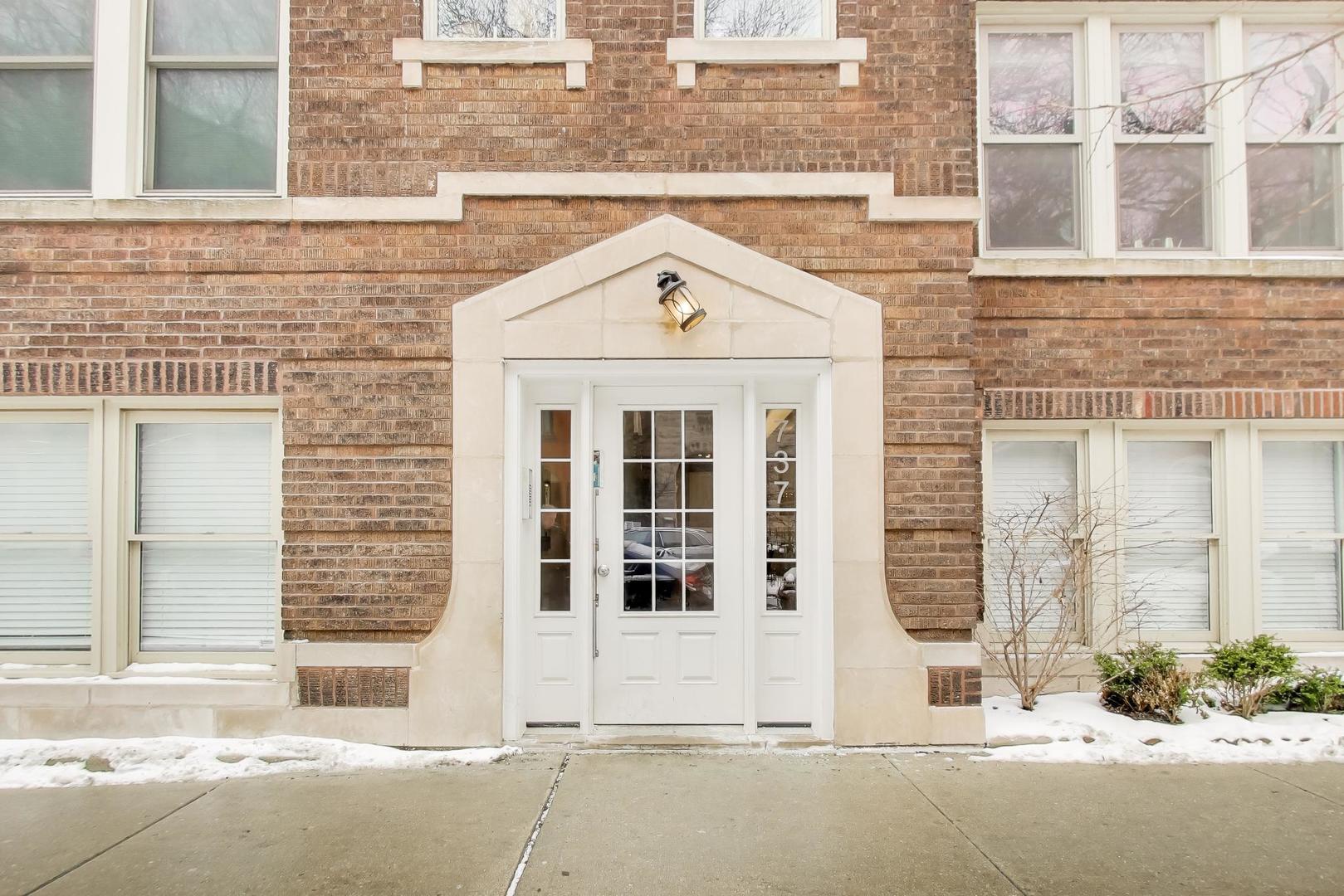 737 West Belden Avenue, Unit D Chicago, IL 60614 - Photo 2 of 2