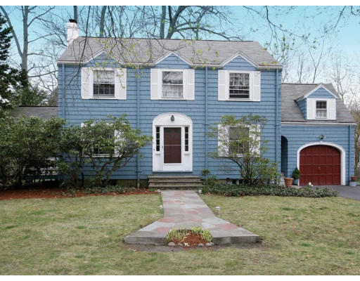 15 Larkspur Road Newton, MA 02468 - Photo 1 of 1 a front view of a house with garden