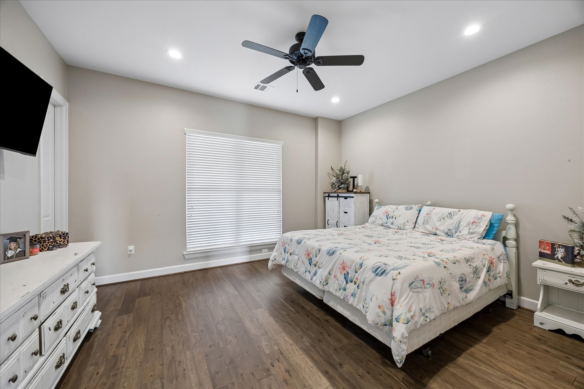 2224 Maler Road Sealy, TX 77474 - Photo 24 of 50 Secondary Bedroom