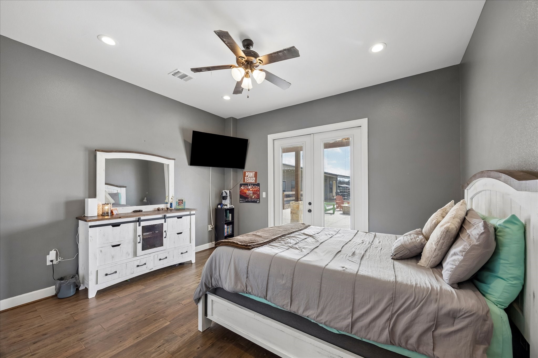 2224 Maler Road Sealy, TX 77474 - Photo 25 of 50 Secondary Bedroom