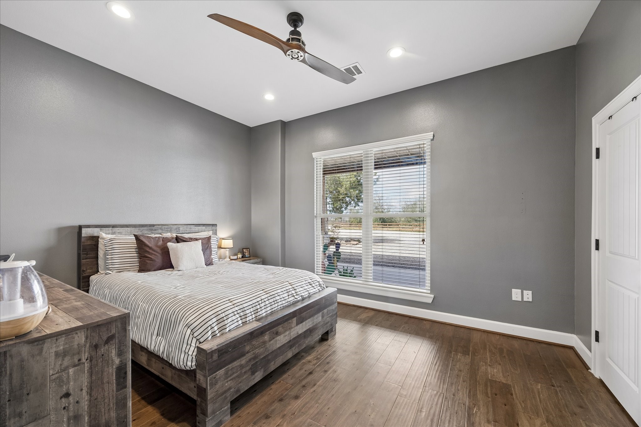2224 Maler Road Sealy, TX 77474 - Photo 26 of 50 Secondary Bedroom