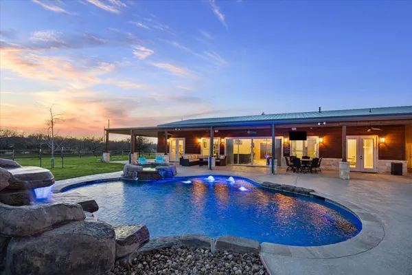 $1,400,000 | 2224 Maler Road, Sealy, TX 77474