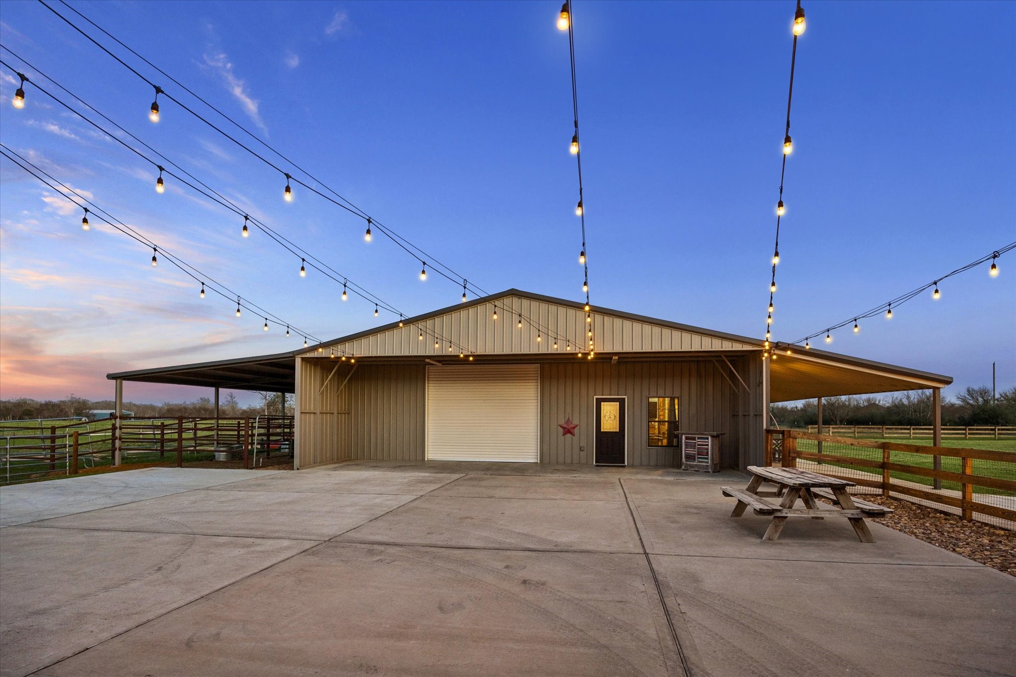 2224 Maler Road Sealy, TX 77474 - Photo 43 of 50 Great entertaining space