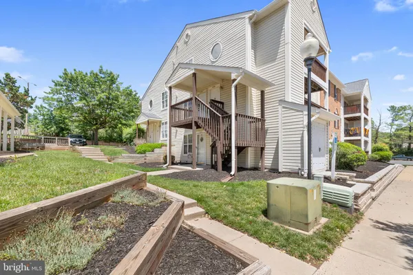 $299,000 | 9393 Scarlet Oak Drive, Manassas, VA 20110