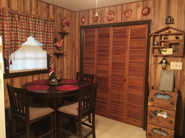 3512 Warpath Road Macon, GA 31217 - Photo 14 of 21 a dining room with furniture and window
