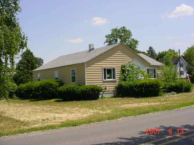 250 South Center Street Waterloo, IN 46793 - Photo 1 of 6 Gallery Image 1