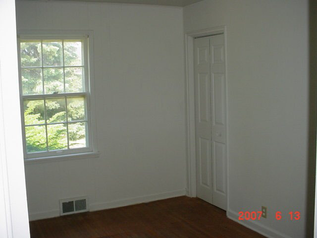 250 South Center Street Waterloo, IN 46793 - Photo 5 of 6 Gallery Image 5