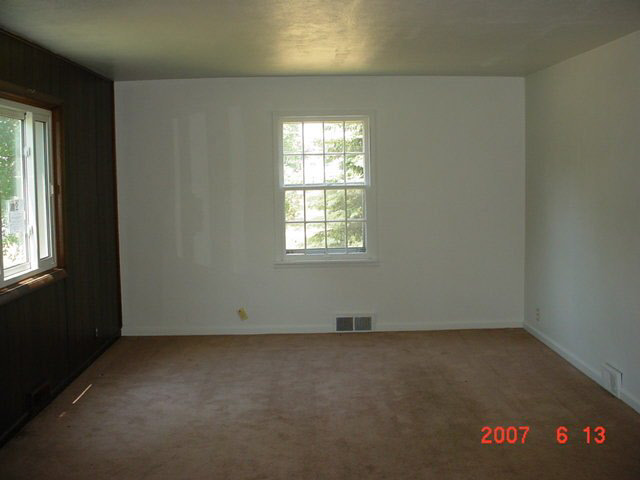 250 South Center Street Waterloo, IN 46793 - Photo 6 of 6 Gallery Image 6