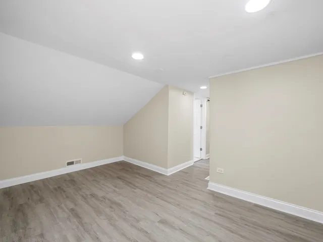 $2,900 | 811 South 7th Avenue, Maywood, IL 60153