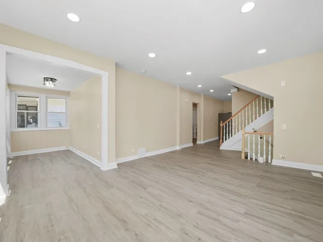 $2,900 | 811 South 7th Avenue, Maywood, IL 60153