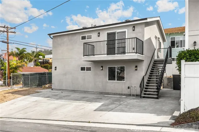 $3,200,000 | 102 East Avenida San Gabriel, San Clemente, CA 92672