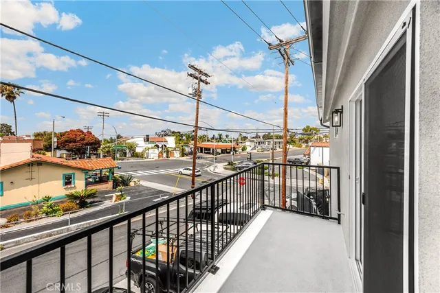 $3,200,000 | 102 East Avenida San Gabriel, San Clemente, CA 92672