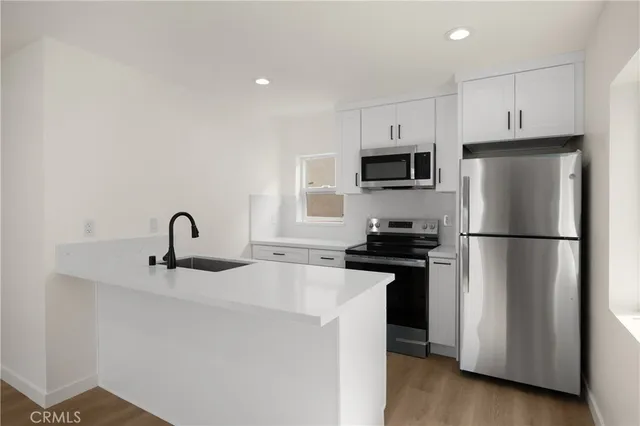 $3,200,000 | 102 East Avenida San Gabriel, San Clemente, CA 92672